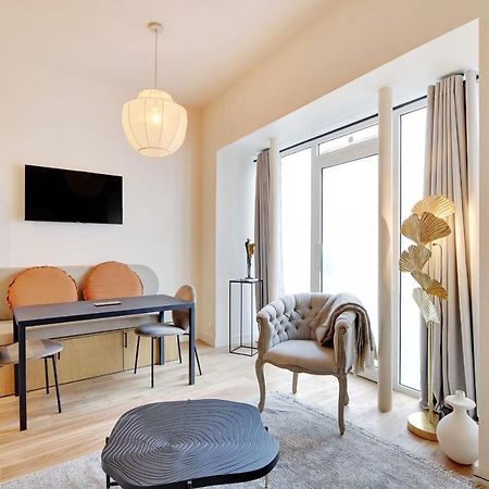 Charming 1-Bedr Parisian Apartment In Vibrant Rue D'Hauteville Екстер'єр фото